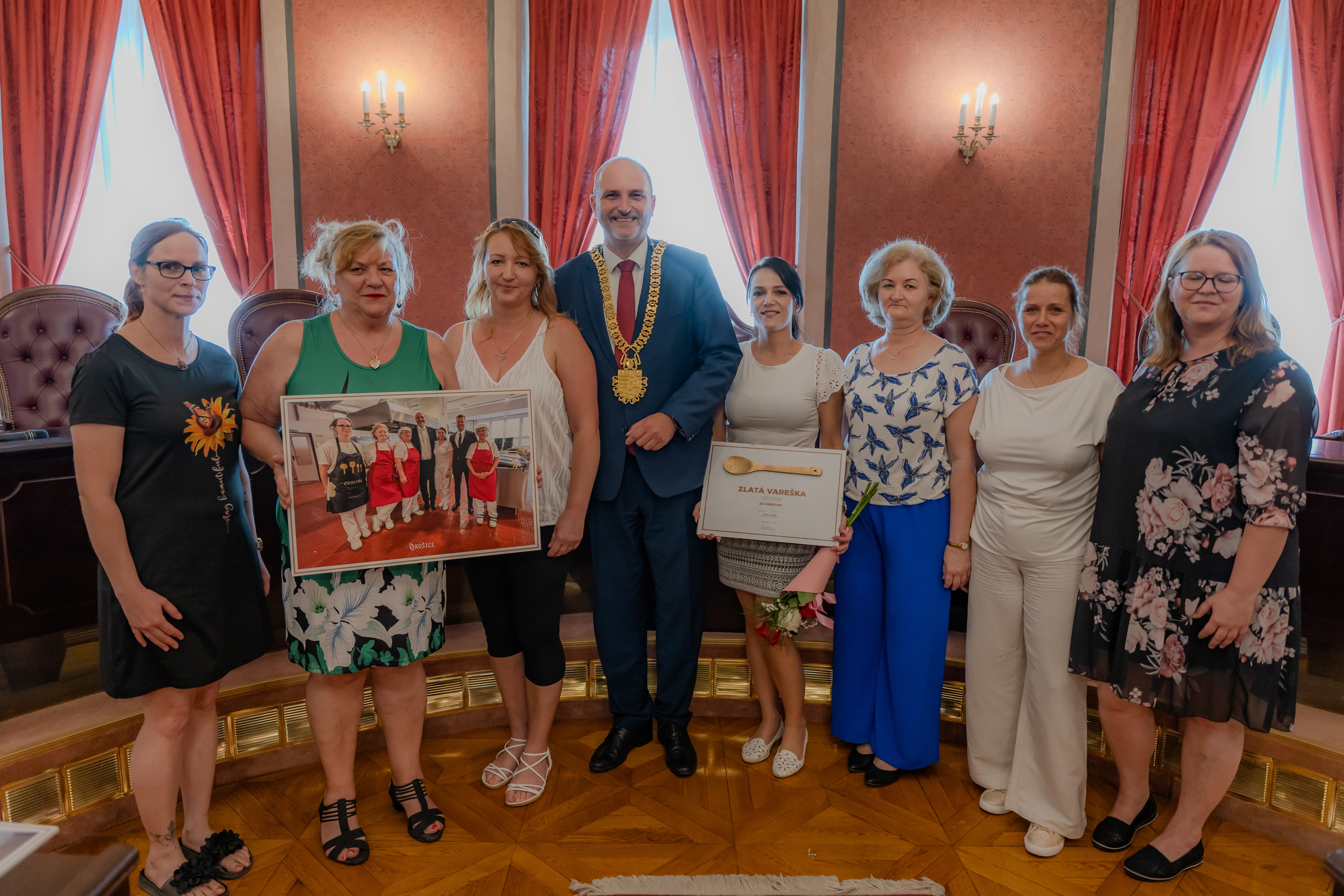 Prijatie nepedagogickych zamestnancov v Historickej radnici-14